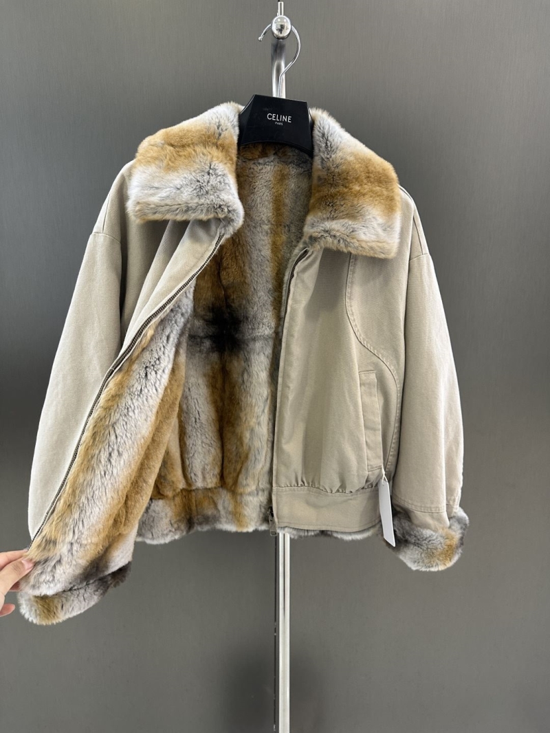 Ce1i*e outwears